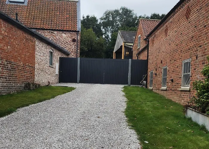 Barn On The Wolds, Yorkshire