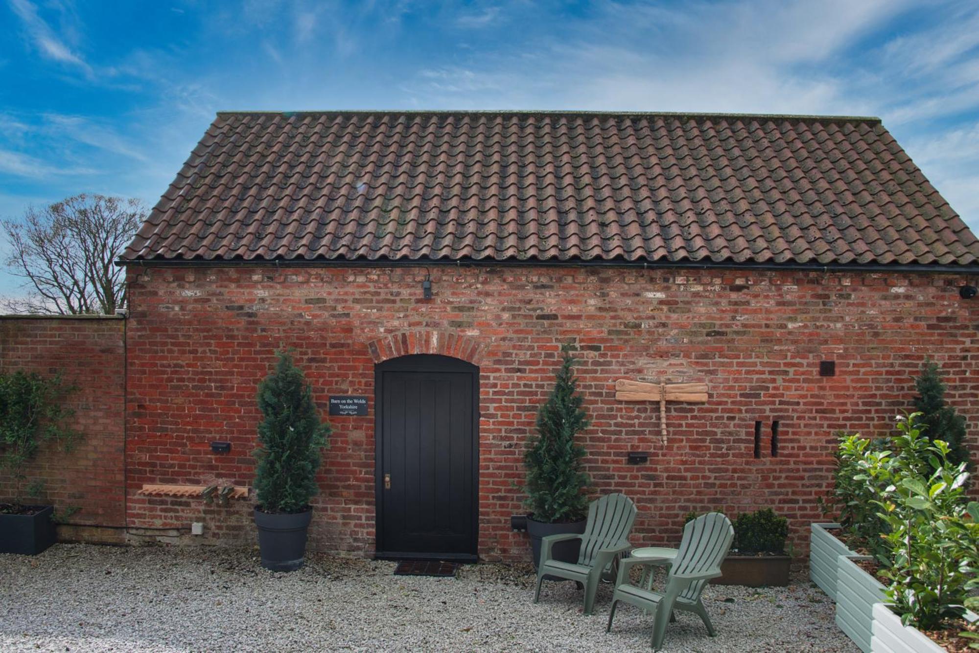 Barn On The Wolds, Yorkshire Apartment